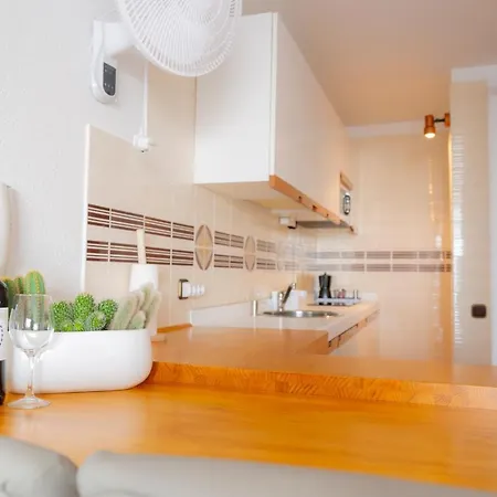 Apartamento Marina Seafront 12 *