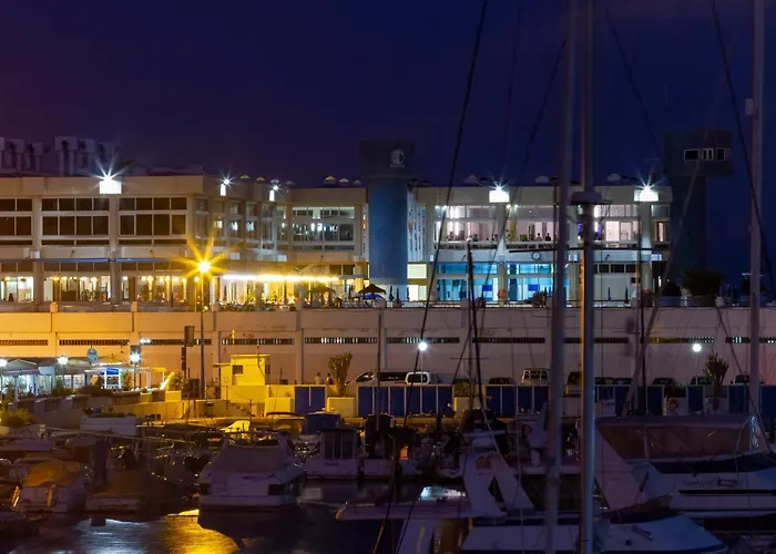 Daire Marina Seafront 12 *