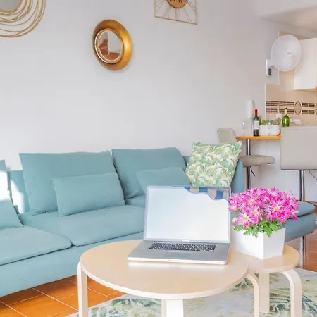 Marina Seafront 12 Апартаменты *