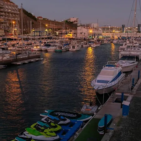 Apartamento Marina Seafront 12 *