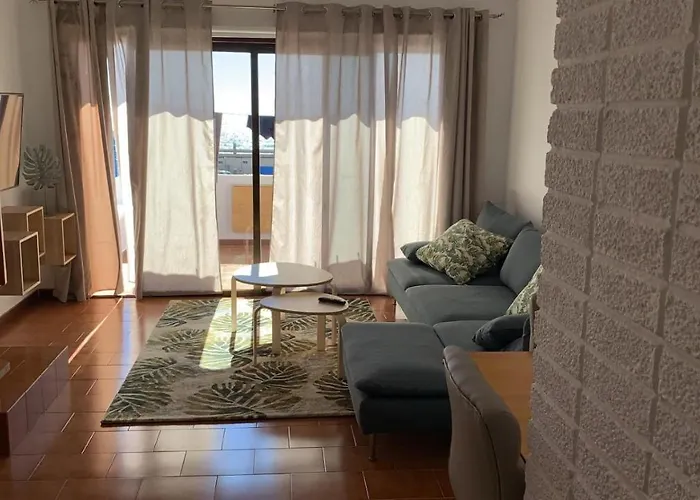 Marina Seafront 12 *