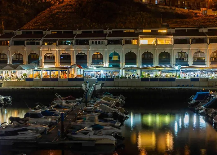 Marina Seafront 12 *