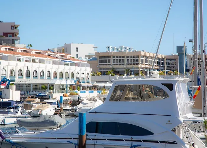 Marina Seafront 12 *